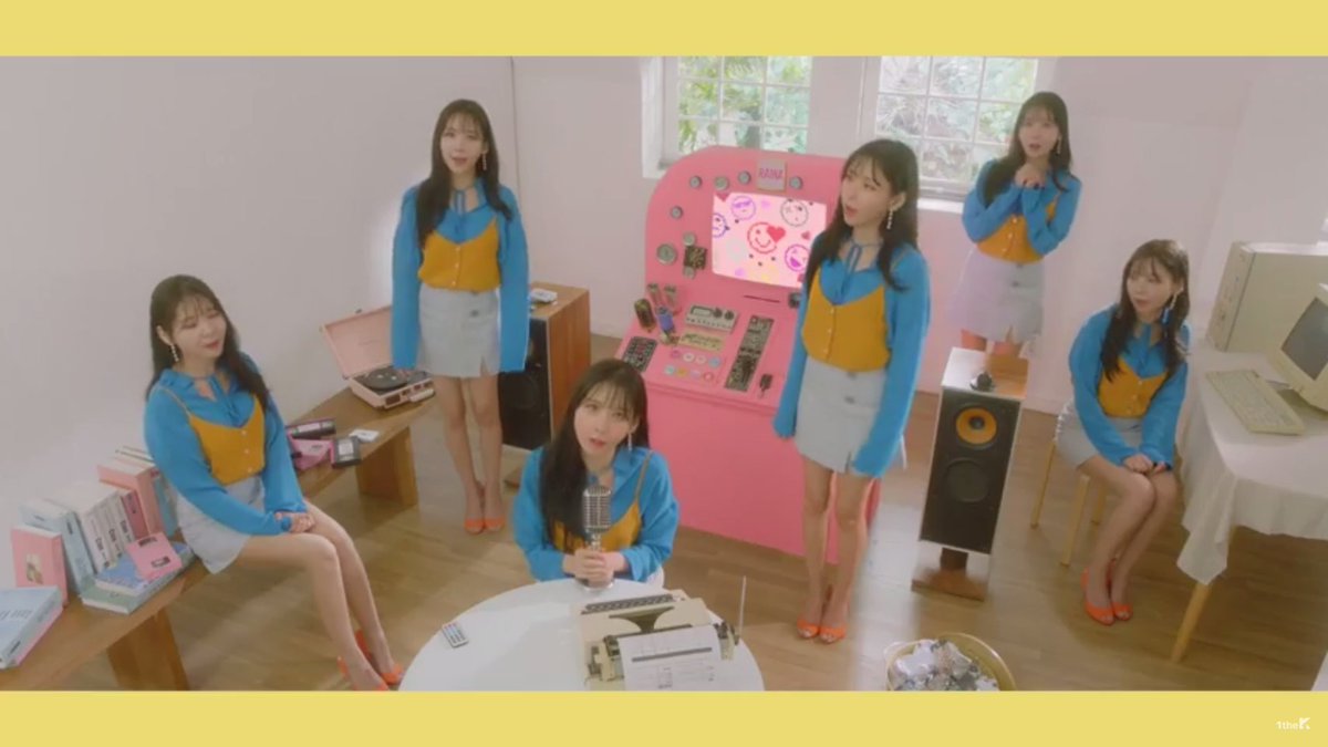 AnAverageJay's tweet photo. What's better than one #Raina? SIX Rainas :) https://t.co/hlRTpyfxgM #RAINA_COMEBACK #Raina_Loop https://t.co/oOW51UuKBF
