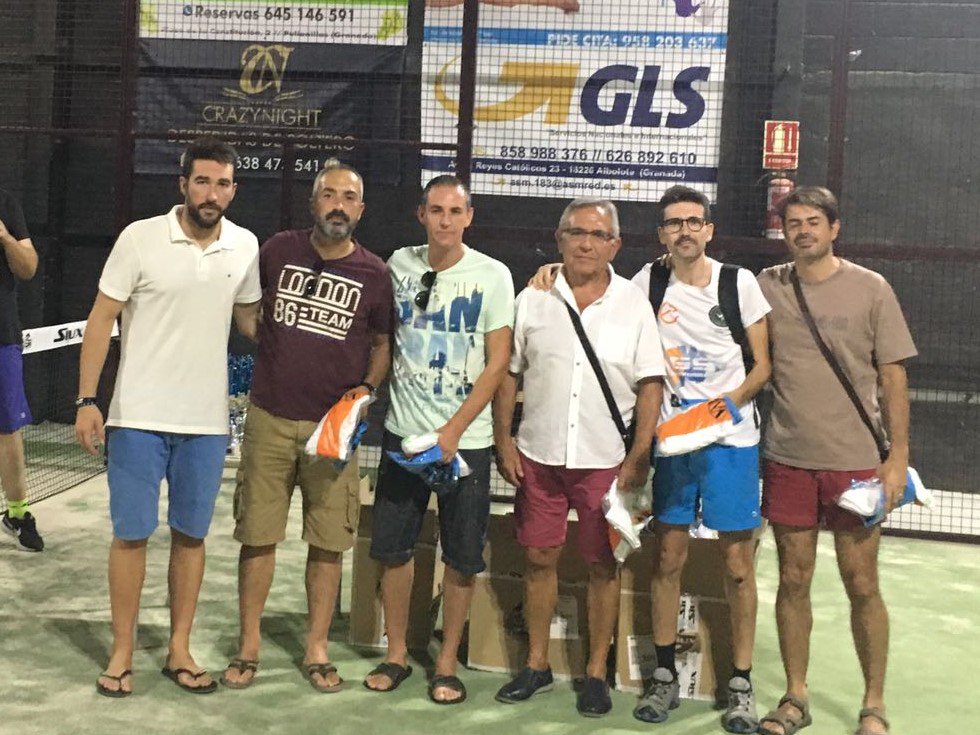 FeelCenterPadel's tweet photo. (1/4) 🏆 Entrega de premios del #Torneo de #Pádel ABS 2000 / V Torneo José Mª Nievas / III Torneo Cetel. ¡Enhorabuena a las duplas ganadoras! https://t.co/5IR4eaXdeY