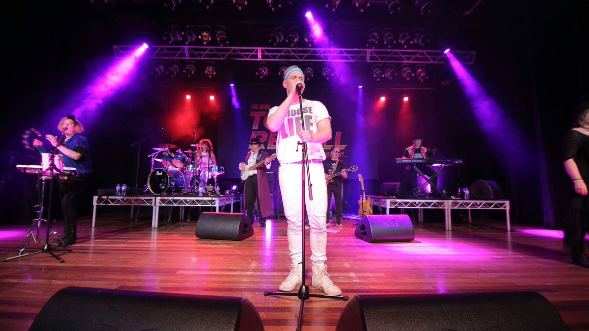 bandtotalrecall's tweet photo. Total Recall live. Next gig Magpies Waitara. 5/8/17. https://t.co/705bE7FXn9 https://t.co/WGAlUZ5psF