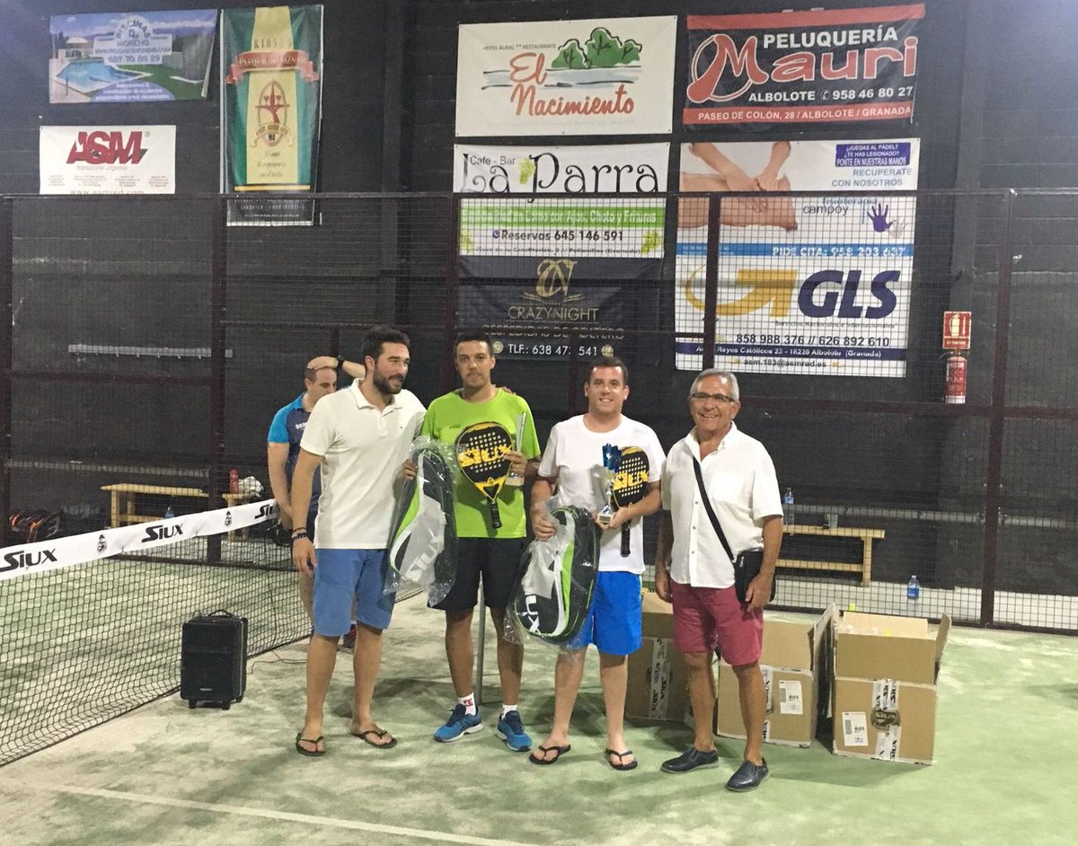FeelCenterPadel's tweet photo. (3/4) 🏆 Entrega de premios del #Torneo de #Pádel ABS 2000 / V Torneo José Mª Nievas / III Torneo Cetel. ¡Enhorabuena a las duplas ganadoras! https://t.co/LvUDcBVksB