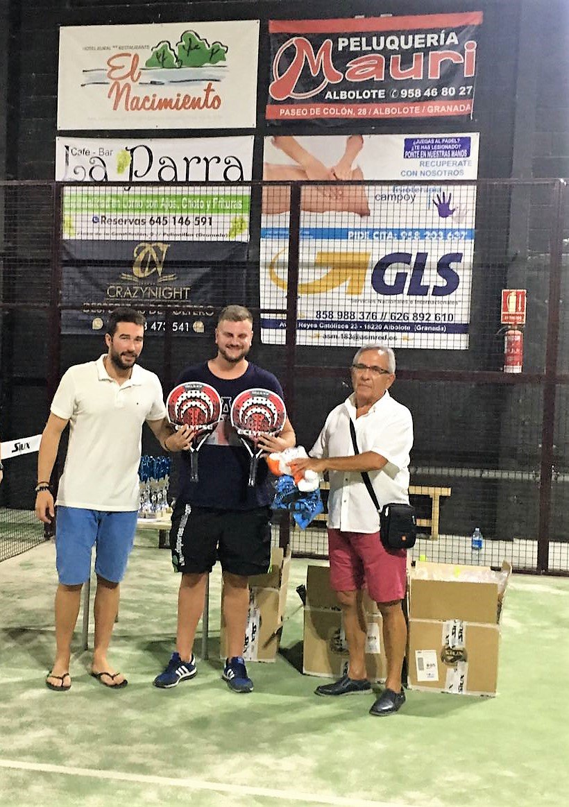 FeelCenterPadel's tweet photo. (3/4) 🏆 Entrega de premios del #Torneo de #Pádel ABS 2000 / V Torneo José Mª Nievas / III Torneo Cetel. ¡Enhorabuena a las duplas ganadoras! https://t.co/LvUDcBVksB