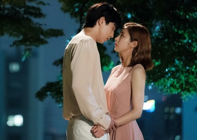 NamjoohyukTH's tweet photo. [Still Cuts] 170731 นัมจูฮยอก ชินเซคยองระหว่างถ่ายทำ #BrideOftheWaterGod ช่อง tvN คืนนี้ออนแอร์ตอนที่9 ค่ะ  💕
// มันก็หล่อๆหน่อย ฟินหน่อย 😍 https://t.co/Vt1gth9SVC