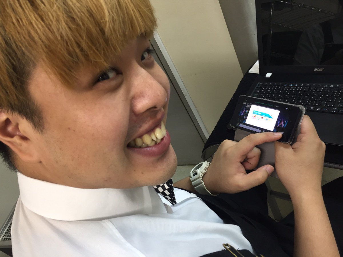 ファミリーレストラン 公式 Livefamires Twitter