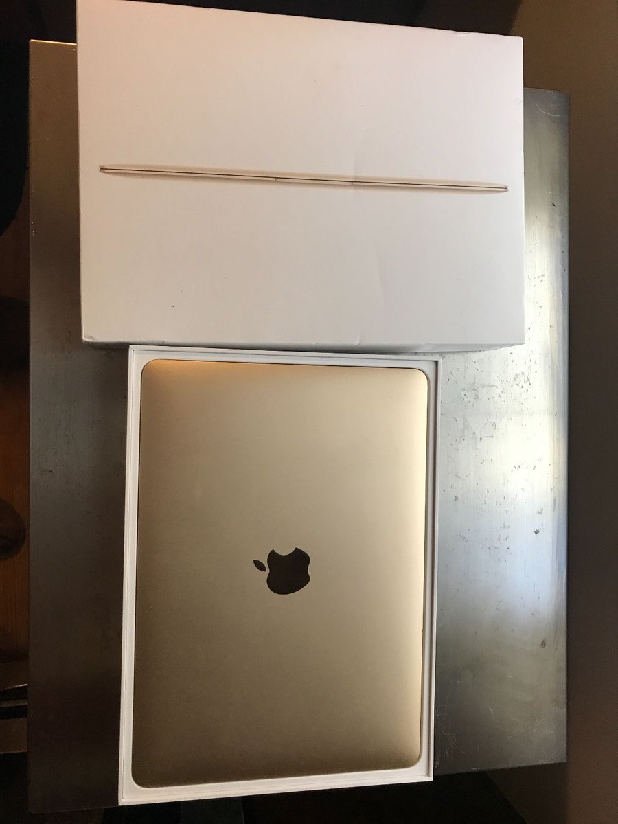 718ft's tweet image. GOLD MACBOOK GIVEAWAY!

To Enter:(checking)
-Follow @718ft 
-Turn ON Notifications 
-RT &amp;amp; LIKE THIS 
-Show Proof!

GOODLUCK TO YOU !❤️🍀