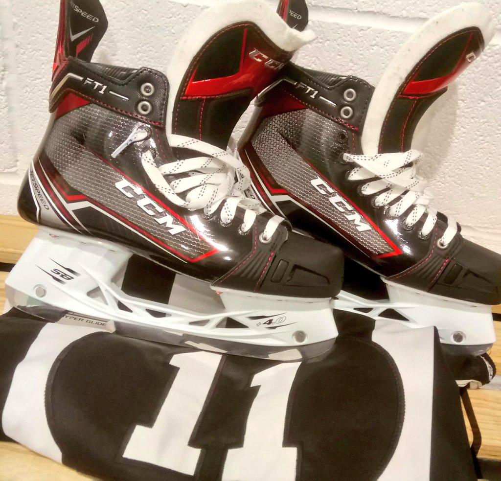 CCMhockeyUK's tweet photo. Looks like @officialEIHL Linesman @MattJRose11 is ready for the new season! #JetSpeedFT1 #Wheels #LeaveOthersBehind #11 #EIHL https://t.co/aMFi4q5SzP