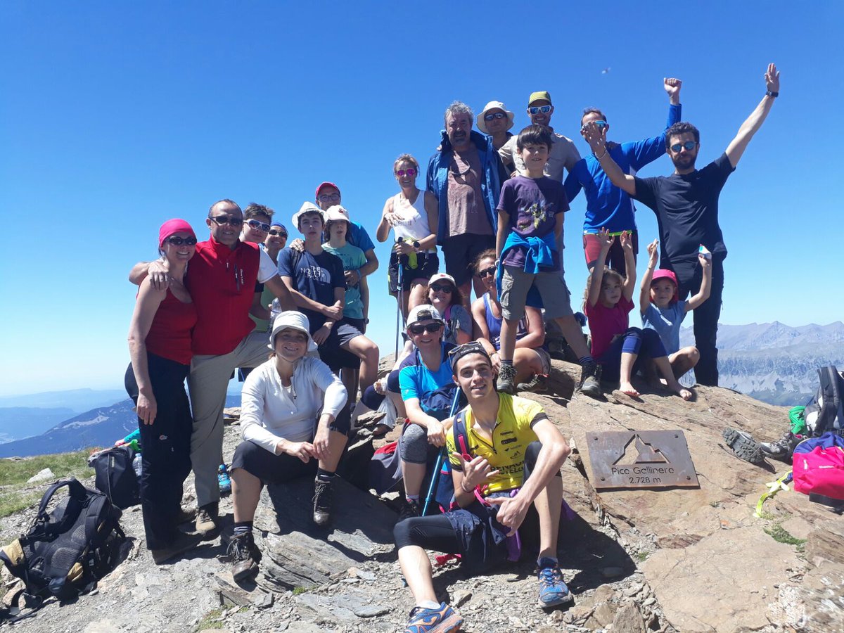 AramonCerler's tweet photo. Seguimos llenando nuestro álbum con vuestras fotos #montañeros https://t.co/RZ2Ai8DQgc #excursionesguiadas #veranoCerler #telesilla https://t.co/MLVlLjUr5G