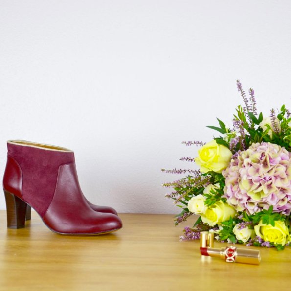 FrenchShoesAdd's tweet photo. 100 paires de chaque modèle,une idée brillante et un design chic et trendy, c'est My Eponyme https://t.co/CUTfZR0jlm #Shoes #fashion #addict https://t.co/lkYLFsc5wz