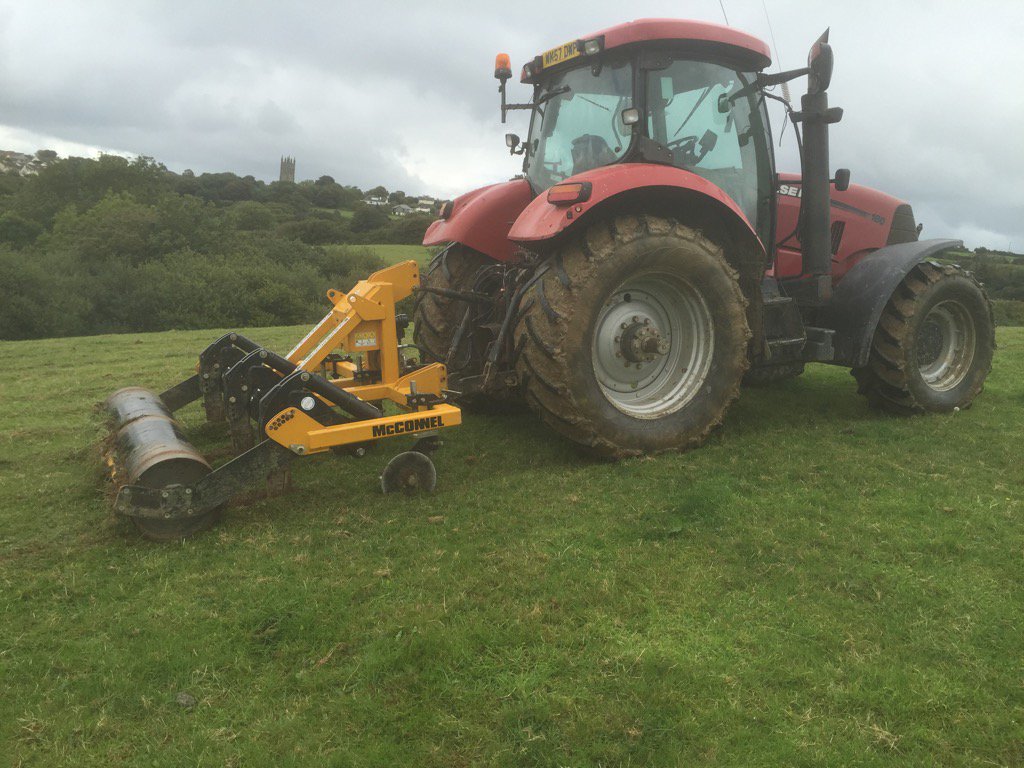 roselandkennels's tweet photo. We remove compaction in our grassland to improve yield & increase water retention #lessrunoff #EnvironmentalSuccess https://t.co/mfhGFdxgWT
