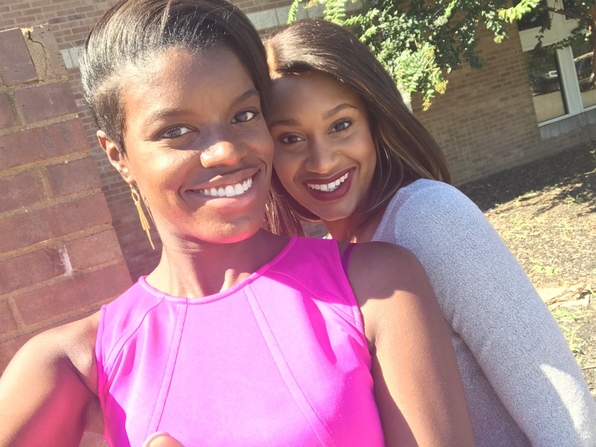 vcbrinkley's tweet photo. You CAN'T know...that we did not plan these color schemes for both pics. A day apart 😂😂😂😂 @LFluker_WJTV @PKGrinding #ncrm #brownbaptist https://t.co/xiWlkEmZ5r