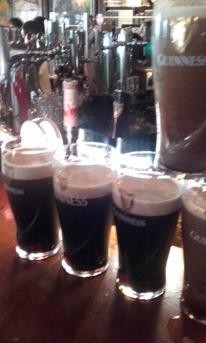 JonesMike19668's tweet photo. @thescarletway #Shanting🍺🍻🍻🍺 @ #TheWhyte with fellow #TerasGogleddUltras 2 celebrate @Baramenyn lookalike joining us #BestGungeInTurksville https://t.co/0wTj1UOBLH