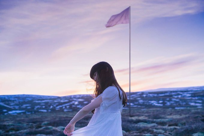 Aimer エメ One 歌詞 和訳 意味 新たな一歩を後押しする力強い応援歌 Arai No Hikidashi