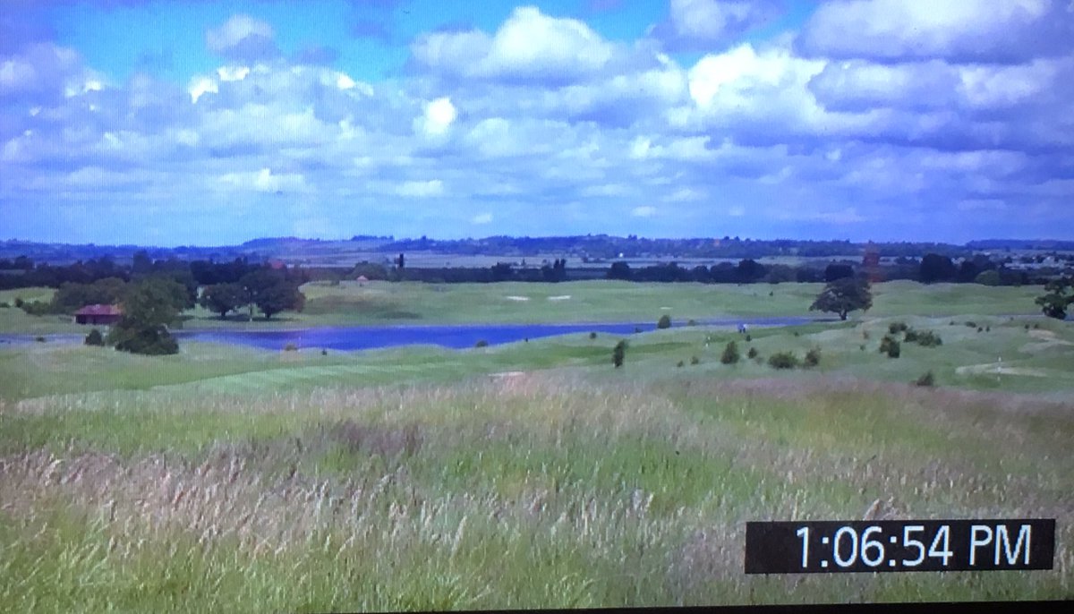 trickgolfshow's tweet photo. Bring fun to your next #GolfDay with @trickgolfshow #OnCourseVideo recently @CaldyGolfClub @OakdaleGolf_ @WealdofKentGC @theoxfordshire https://t.co/j6knQK1M87