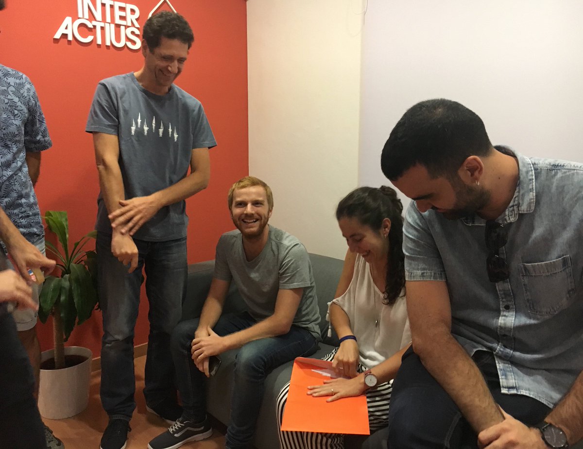 Interactius_UX's tweet photo. ¡Hoy @lauracarasso termina las #prácticas en @Interactius_UX! Te deseamos mucha suerte Laura, ¡gracias por formar parte del #Interacteam! https://t.co/8RowNQOp0O