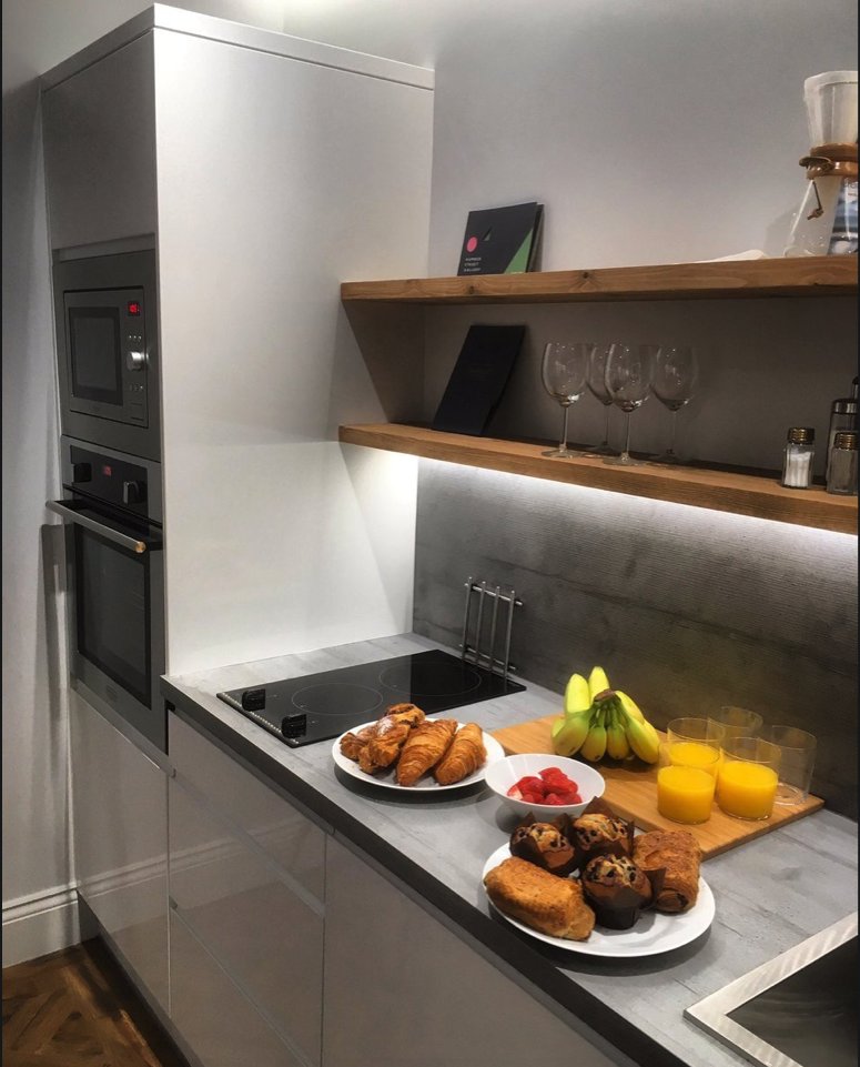 We recently supplied our Handleless White kitchen range and Concrete Oak worktops for the amazing <a href="/hideout_hotel/">Hideout Hotel Hull</a> bit.ly/2f0BW13