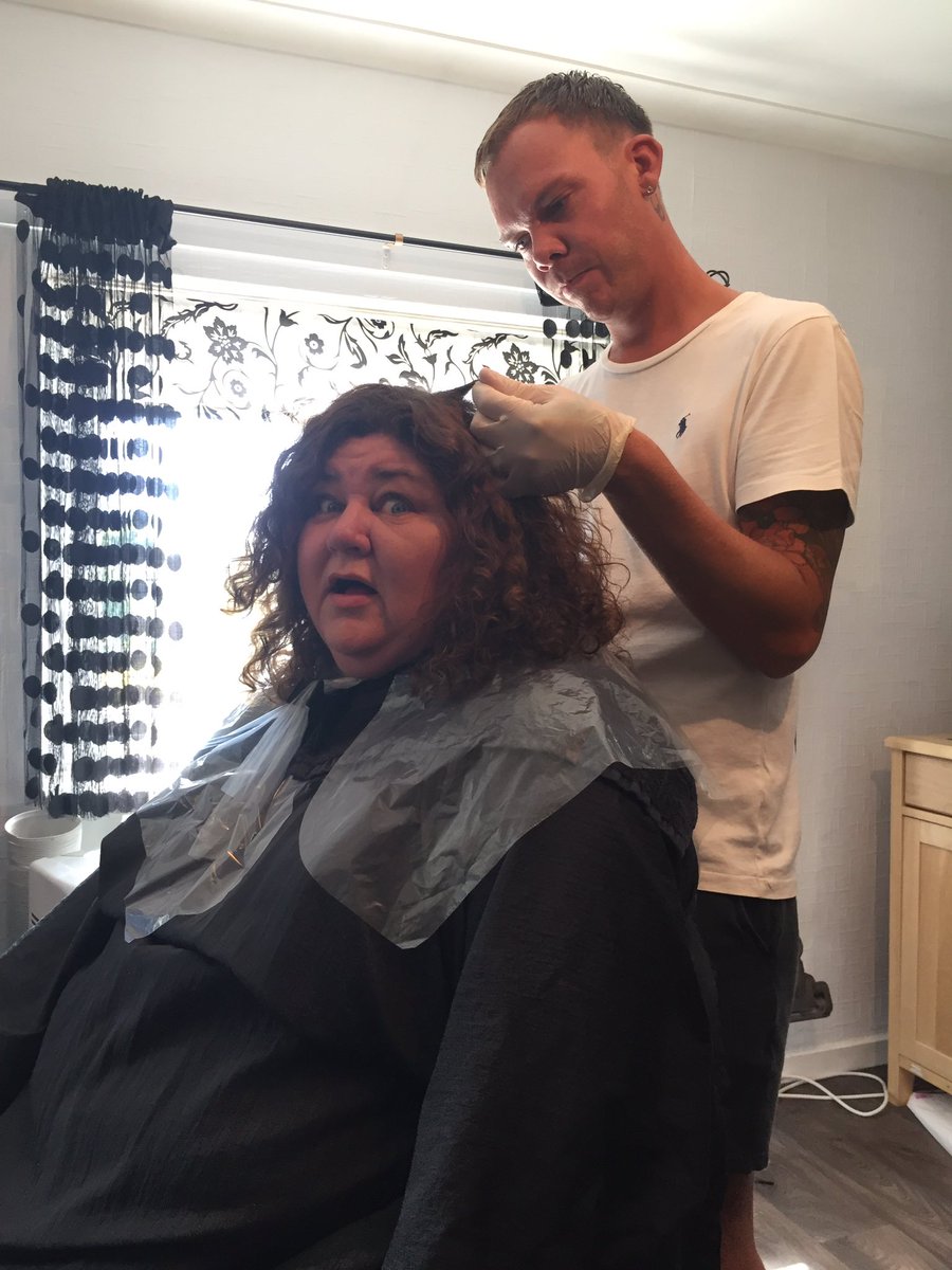cherylfergison1's tweet photo. I'm so excited 2b back in the hands of @RikkiPrady these are the before &amp; will show u his magic later.. think rikki is shocked it's a state https://t.co/ROEtmdjaOQ