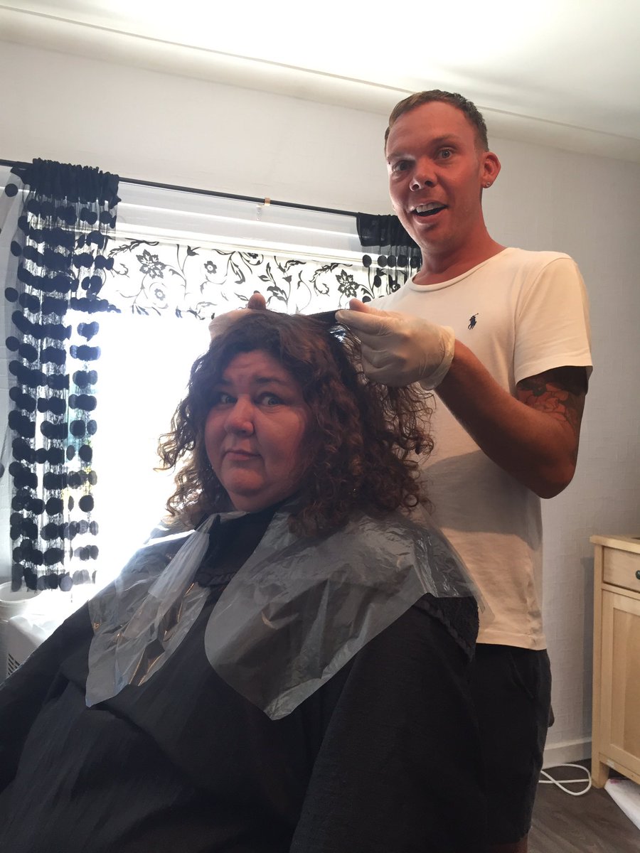 cherylfergison1's tweet photo. I'm so excited 2b back in the hands of @RikkiPrady these are the before &amp; will show u his magic later.. think rikki is shocked it's a state https://t.co/ROEtmdjaOQ