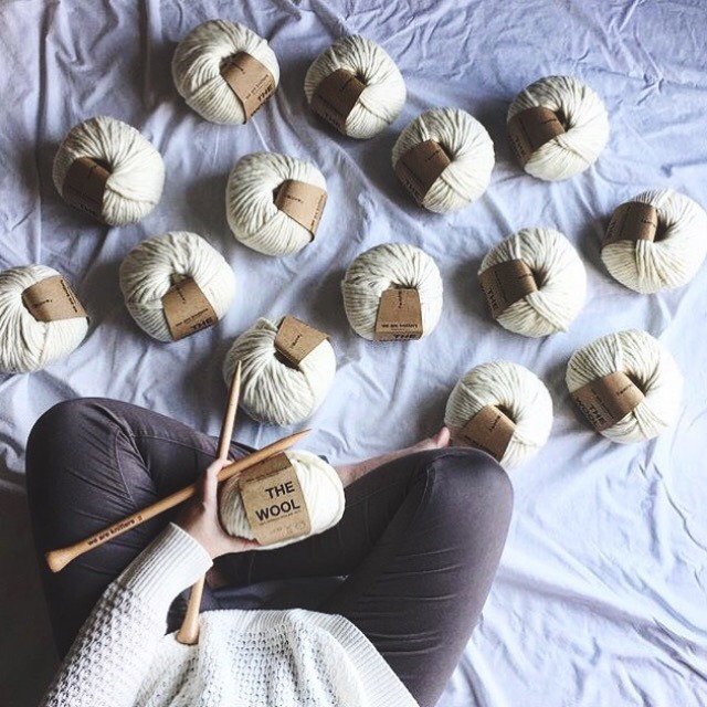 weareknittersEN's tweet photo. REVERSE PROMO: 25% off TODAY almost sitewide 🙌💥
#getthemwhiletheirhot

She knows 😉 @shepstitched
https://t.co/hnw7yA55Wx https://t.co/VrJH3dlcaO
