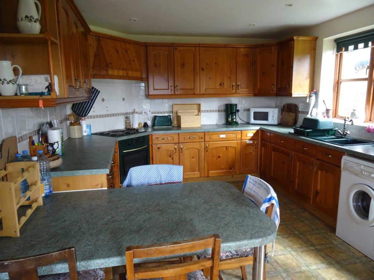Northyorkshire9's tweet photo. @Northyorkshire9 @northyorkmoors @ClevelandWayNT @NationalTrails Accommodation for your guided trail running holiday just outside Whitby#run https://t.co/F6oxzcjcED