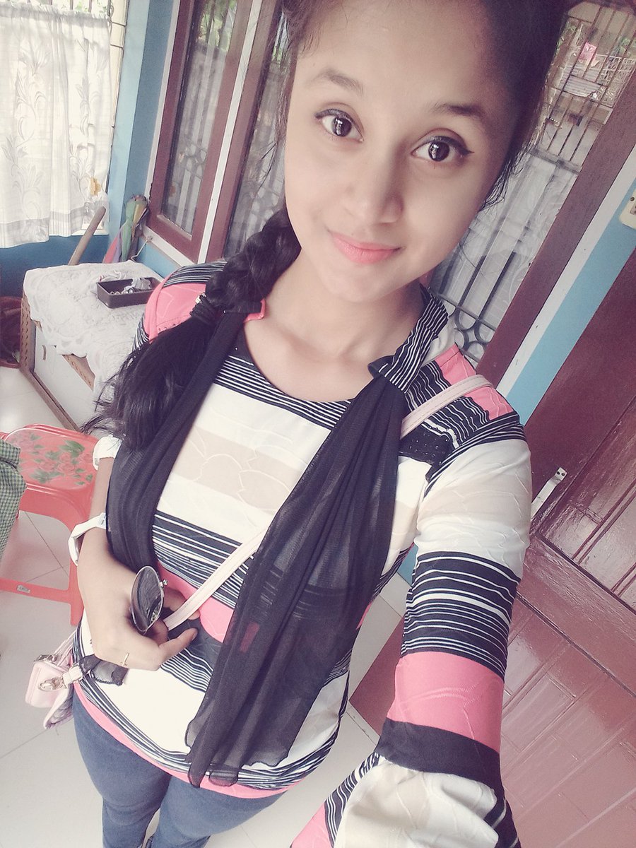 KuwoliDas's tweet photo. A selfie a day keeps my tensions away!!!😄😄😄😊 https://t.co/NnaiZrwOPr