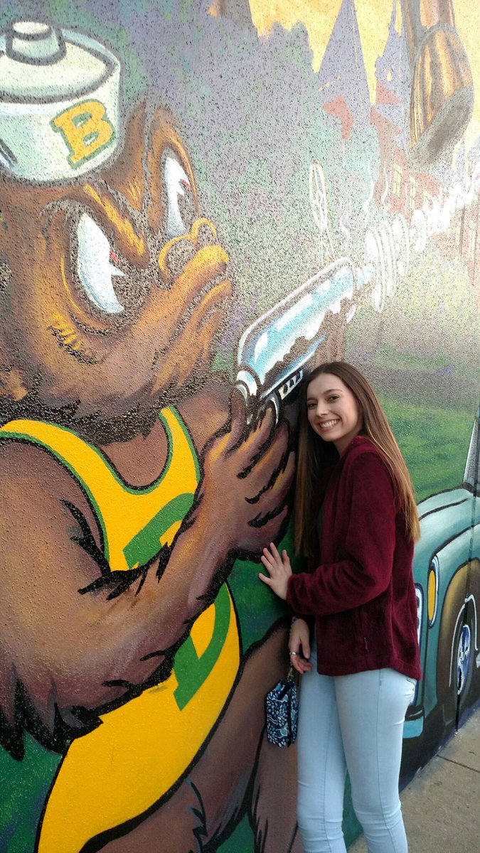ChrisSweet6's tweet photo. Happy Sweet 16 Makenna!  You are growing up too fast! @makenna_ns https://t.co/8E4pTLNwsD
