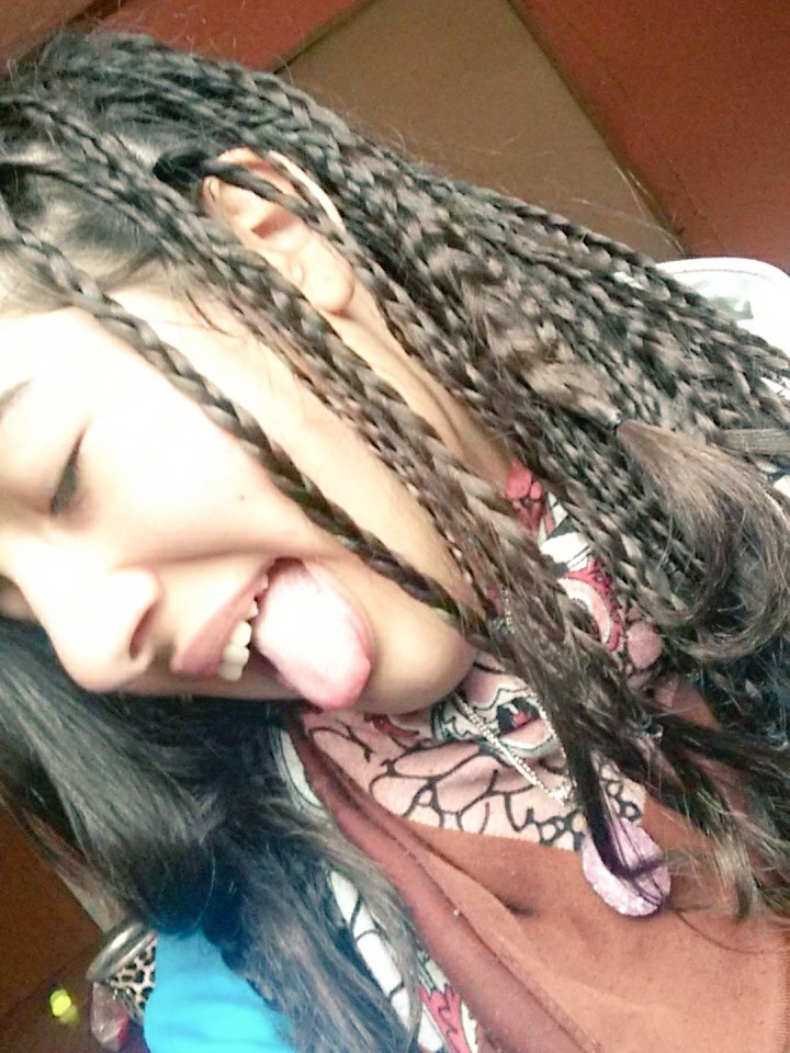 Gracias a mi bb estilista a  la q le decían correntina 😂 por aver me llenado la cabeza de trenzas ♡
