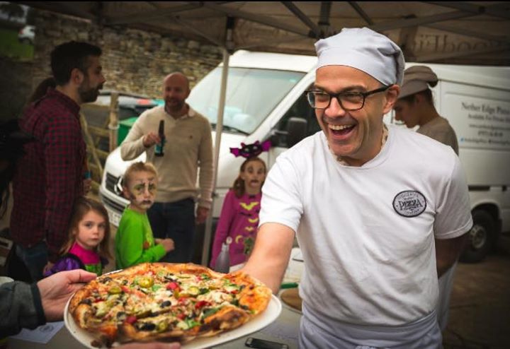 Pizza, pints &amp; prosecco tonight with pints provided from our fabulous beer tent at only £2 there's no need to be anywhere else!