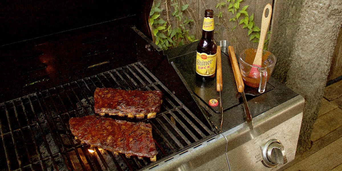 ShinerBeer's tweet image. Proper barbecue takes patience. And beer. OK, mostly beer.