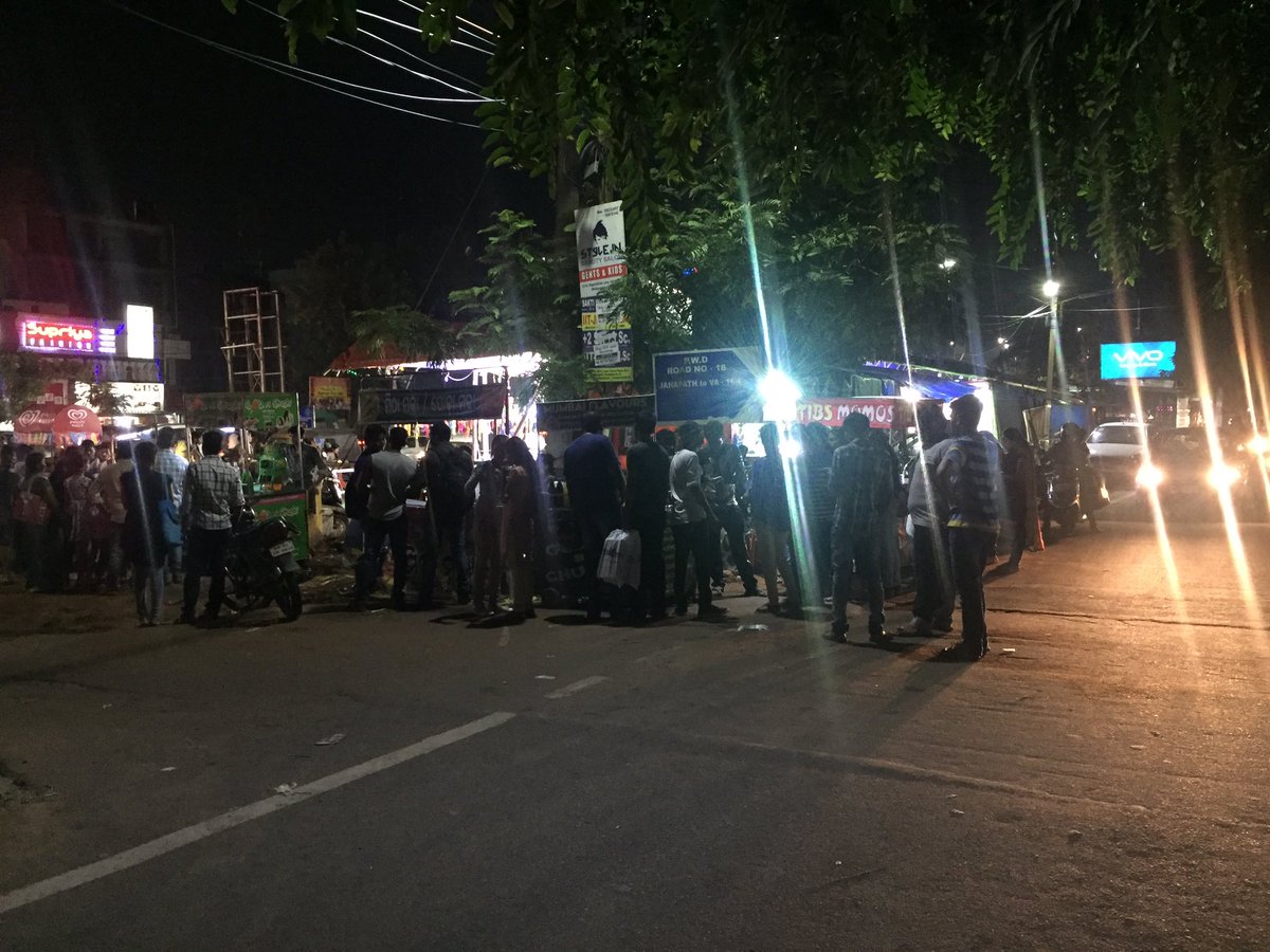 abhisekodisha's tweet photo. Sadly, Roads have been taken over by shops &amp; no road left to drive.Not so smart city as a road has turned into a market.
#MarketBildng
#BBSR https://t.co/4R8Je5htRR