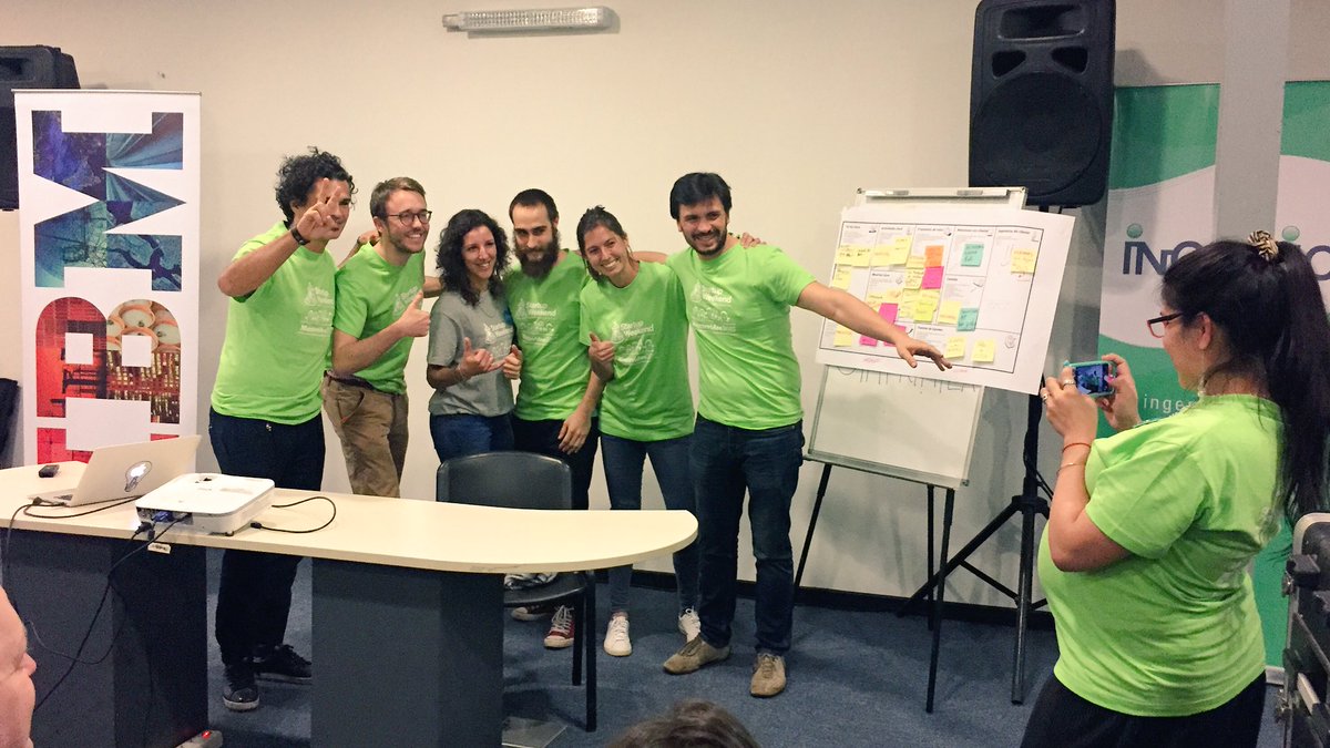 natirehermann's tweet photo. Gran sorpresa y agradecida por el regalo del equipo de #Imprimila en #swmvd17 📲📩 #cosasgeniales https://t.co/8oBGvxJKqh