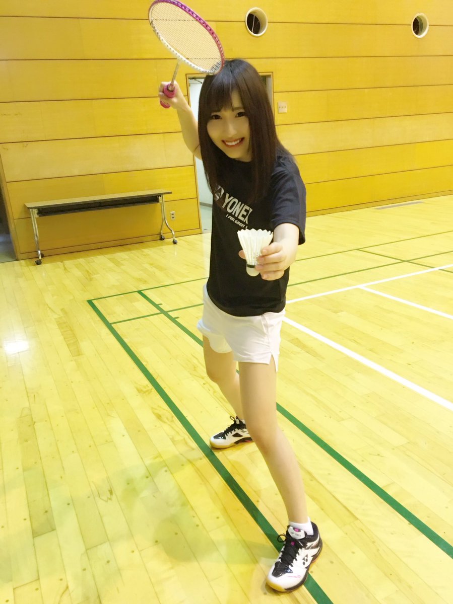 友田彩也香 今日はお仕事終わりに 可愛い妹あんぬと初でーと 元バドミントン部の私達 遂に バドミントンデートが実現しました 笑 バドミントンして ご飯食べて 語って 本当楽しすぎたーー あんぬありがとうー 早速次のデート