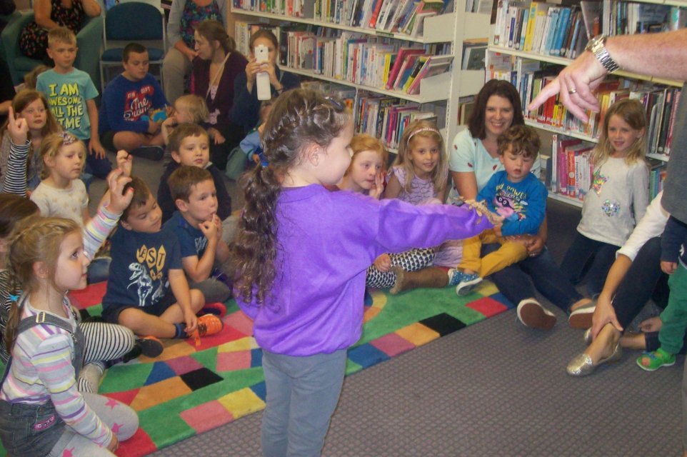 BedsLibraries's tweet photo. These are from an event at #PutnoeLibrary, discover what #SummerReadingChallenge activities are planned near you at https://t.co/DuwiLk2gfc https://t.co/xE80Y7CrpR