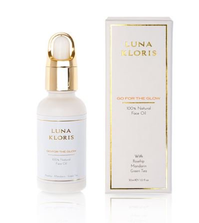 LunaKloris's tweet photo. Introducing our #GOFORTHEGLOW face oil, a 100% natural luxury oil formulated with the highest quality ingredients https://t.co/e4qpbOppWC https://t.co/1W1s6V8RzW