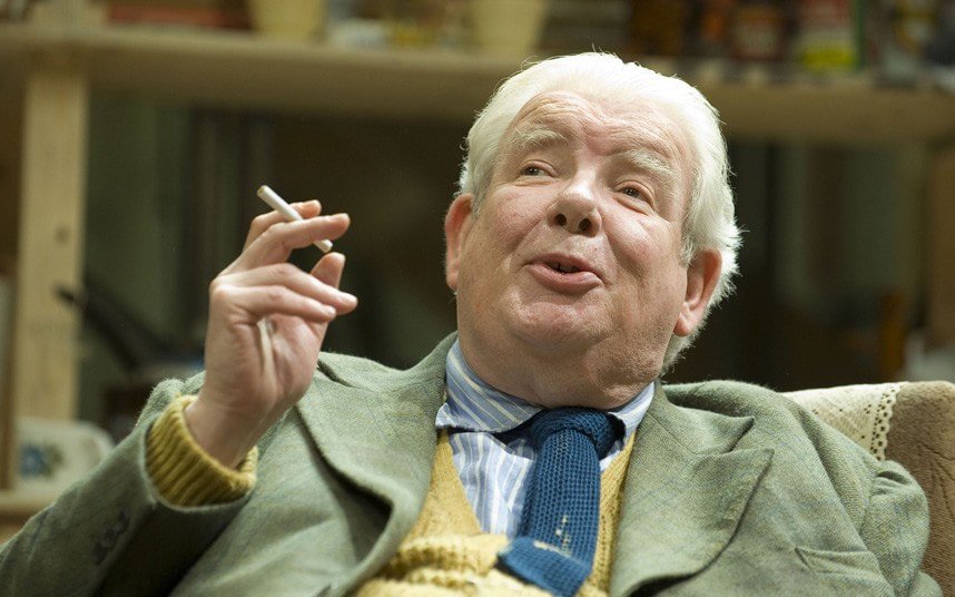 Happy birthday (RIP) to a wonderful actor of the stage and screen, Tony winner Richard Griffiths! 