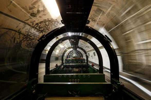 ShanghaiEye's tweet photo. Once a 10 kilometer underground tunnel, this #railroad in #London has now become a #PostMuseum. https://t.co/hvh38fetzl
