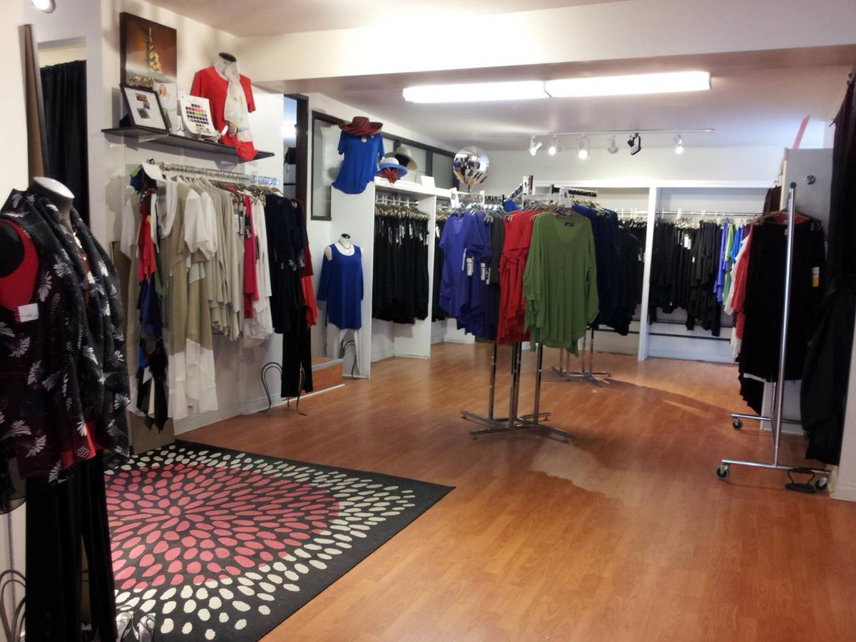 ottawalifers's tweet image. Get in style with #Ottawa's Best Boutiques: bit.ly/2veyNRk