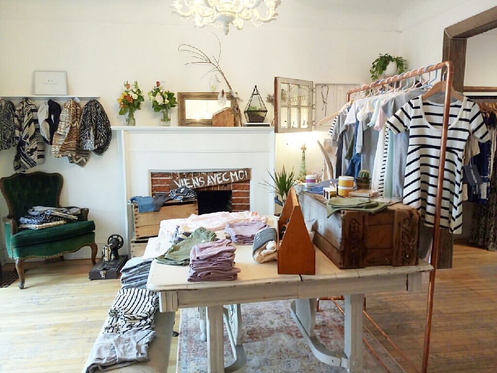 ottawalifers's tweet image. Get in style with #Ottawa's Best Boutiques: bit.ly/2veyNRk