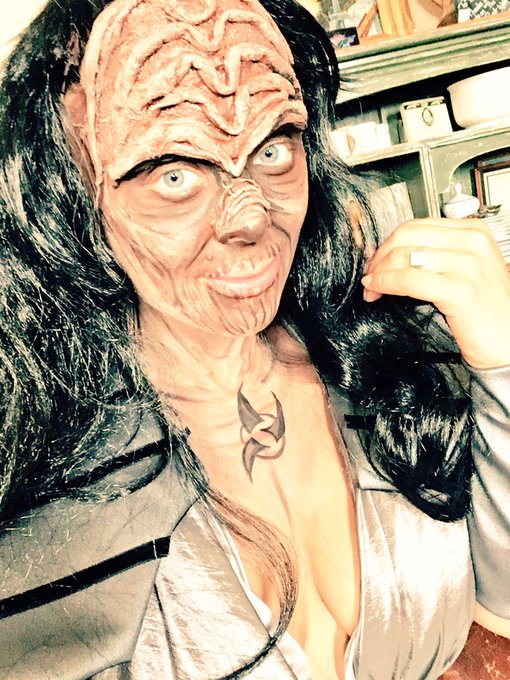 something subtly different about my look today.. onset for @AHusseyXXX @DPxxx #starwrecked #klingon https://t<a href="/tag/klingon"class="tags"><span>#klingon</span></a><a href="/tag/starwrecked"class="tags"><span>#starwrecked</span></a>