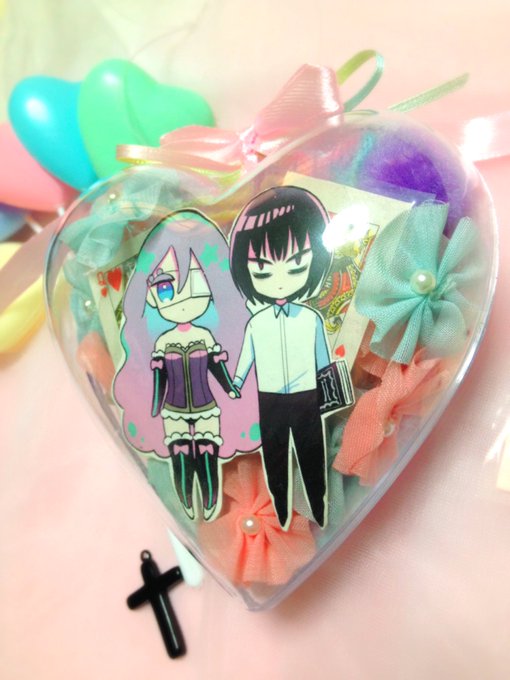 数人さんと灯子の棺ベッド出来ました🦄💘吊るして飾れるタイプです。気分転換になって楽しかったです〜🍬 