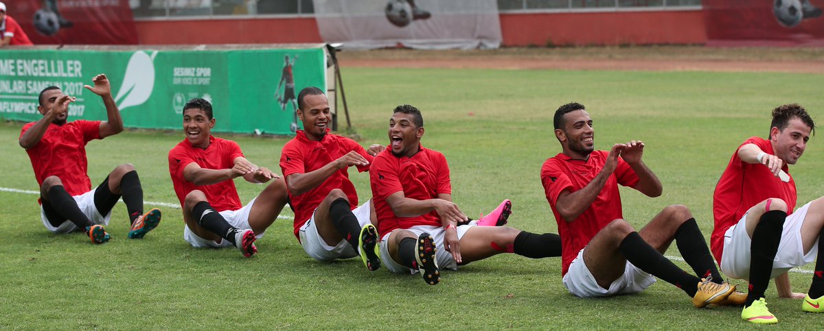 Değerli atletler, görevliler, gönüllüler! #Deaflympics2017'ye veda etme zamanı geldi! 👋🏻