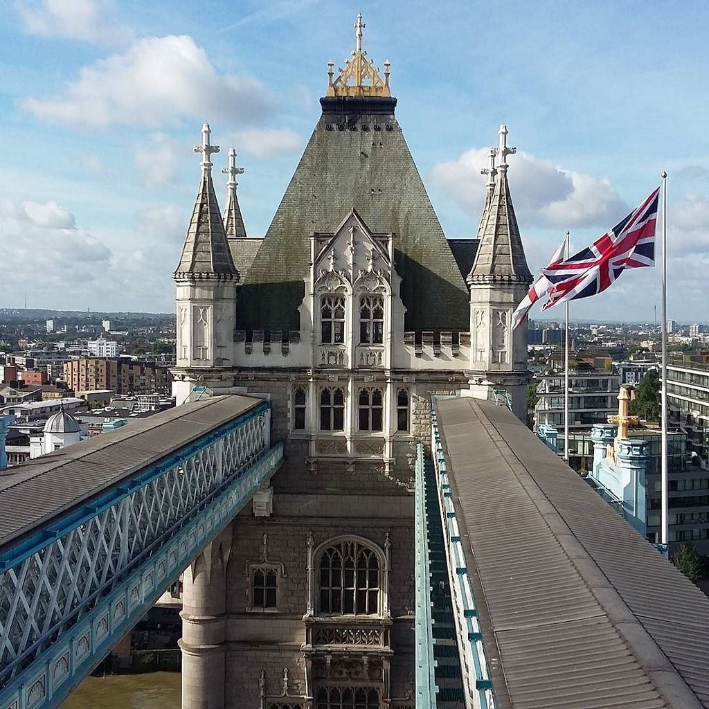 Londonist on Twitter: "The view from top of Tower earlier this morning. Welcome back, summer https://t.co/233YN8tGtE" /