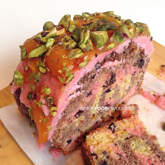 SimonLeong's tweet photo. MS 4528 recipe for #muddlecake from Cookbook 1871 by Fanny Hulbert https://t.co/SQqnnNLuwL @statelibrarynsw #cookingforcopyright #homebaking https://t.co/qI7Wlo50LL