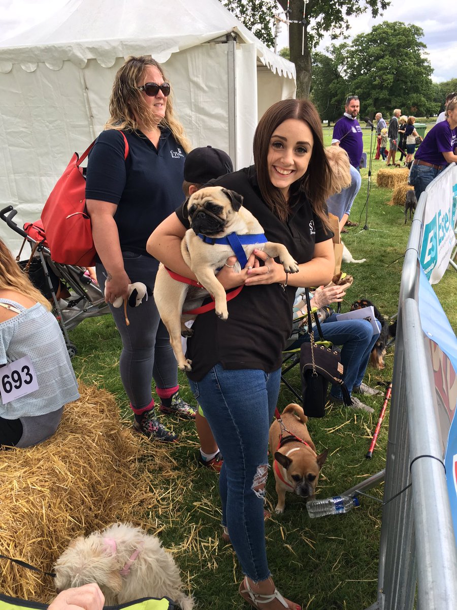 StPetersBrewery's tweet photo. Great day @SuffolkDogDay yesterday. Nice to meet everyone 🐶🍺🐶 #suffolkdogday #suffolk #dogs #happy #dayout #brewery https://t.co/bxHP1J5gPp