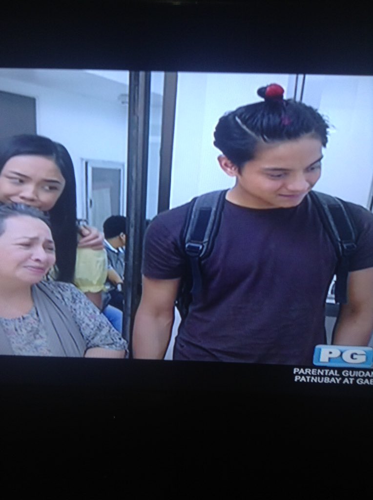 Official_DRTS's tweet photo. Don't mess up with his family! @imdanielpadilla

#LaLunaSangreGigil https://t.co/J4NguKtCet