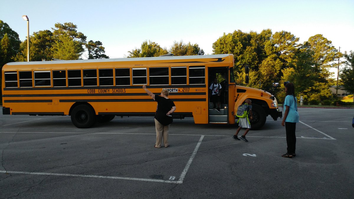 STEMTania's tweet photo. Exciting 1st day of school @Team_AcworthES! #engagecobb https://t.co/KailrThItr