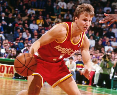 Happy birthday to former champion and current head coach Scott Brooks! 