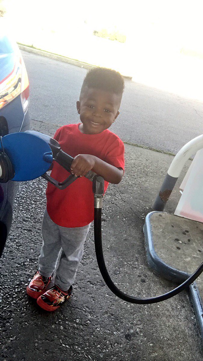 charmingkei313's tweet photo. Teaching my #YoungKing the principles of what it takes to be a real man #WeDontRaiseNoSavages #GasMommyUpBaby #WeLit #EvolutionOfUs πππ½π https://t.co/TAyJOITbyw