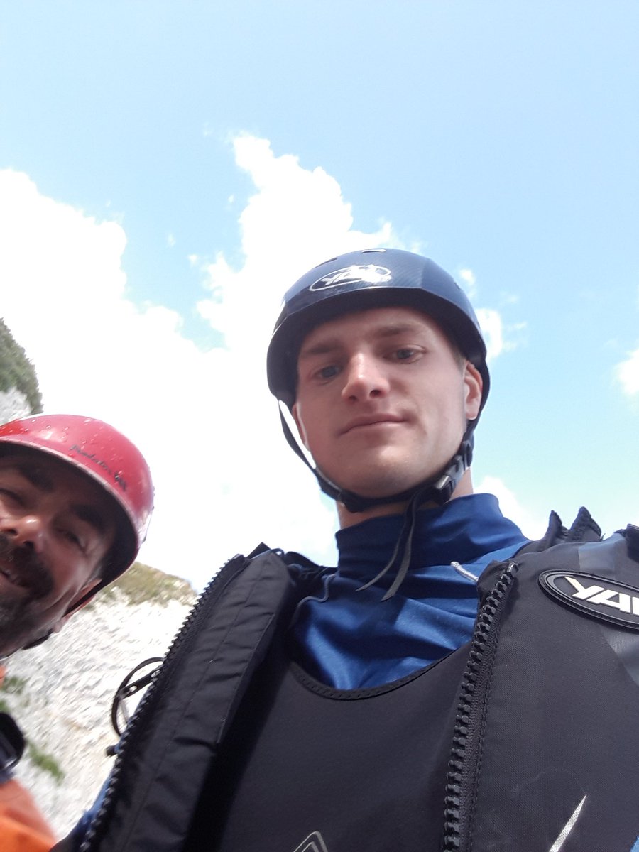 HelenaGoesGreen's tweet photo. The @studlandsea crew taking a cheeky selfie with my cam lol
Thanks John &amp; Rob for a great day https://t.co/qmhEWIDez5