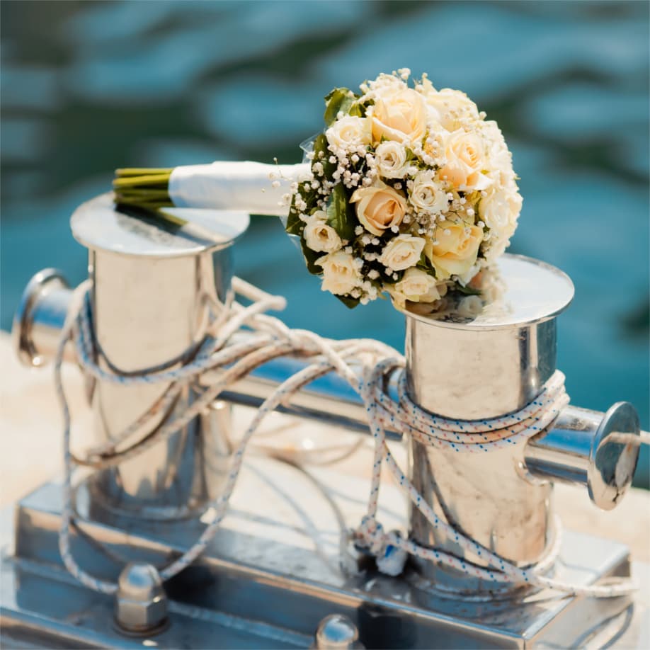 "Non si può essere infelice quando si ha questo: l’odore del mare, la sabbia sotto le dita, l’aria, il vento"
#summer #wedding #31luglio