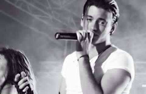 Nikoleta_vk's tweet photo. #VangelisKakouriotis https://t.co/q7EIh5hG1R
