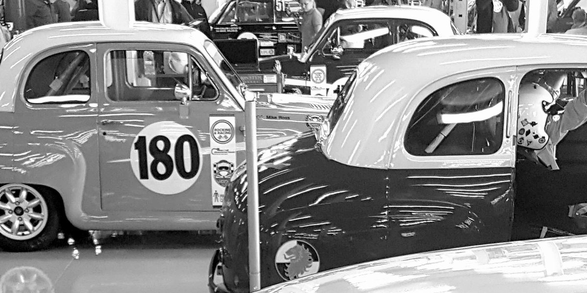 MonkeypennyMiss's tweet photo. Much love for these critters @Silverclassic #rockingandracing #a30 #a35 @TheoPaphitis @winAnthonyReid @vipernoir #gentlemanstartyourenginesπ https://t.co/oWqxYnUxGf
